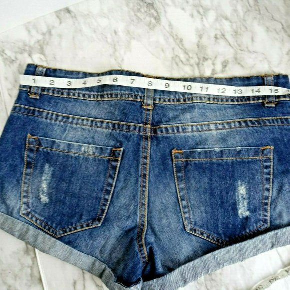 Forever 21 Premium Denim Distressed Jean Shorts 28 Mid Rise - Picture 4 of 5